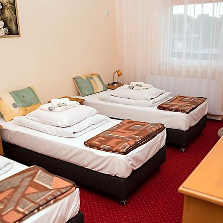 Hotel Ośrodek Wypoczynkowo Rehabilitacyjny Włókniarz Ustka Exterior foto